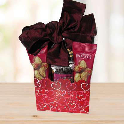 Hearty Snacks Gift Basket © 2021 by Heartwarming Treasures® Seattle Gift Basket Same Day Delivery